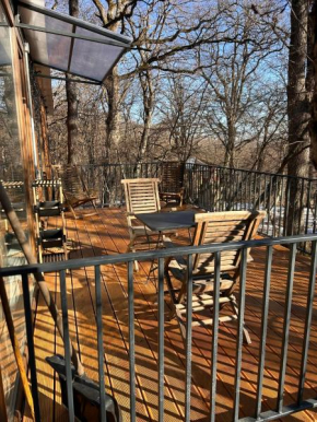 Nina's winery forest house in Kiketi